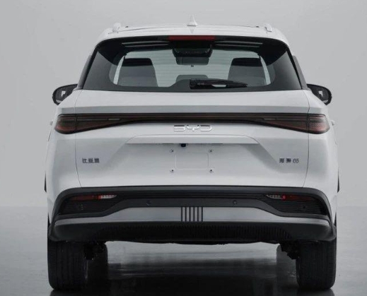 比亚迪全新入门级插混SUV，搭载第五代DM，亏电油耗4.9L